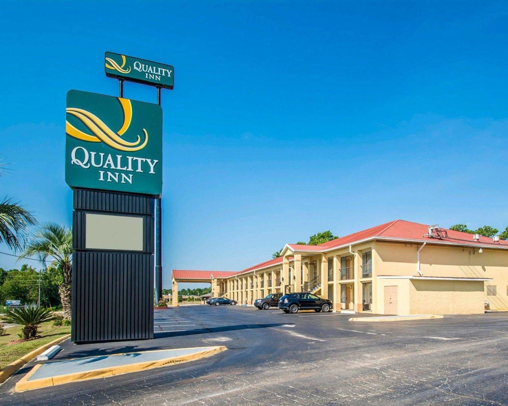 Red Roof Inn Evergreen Exterior foto